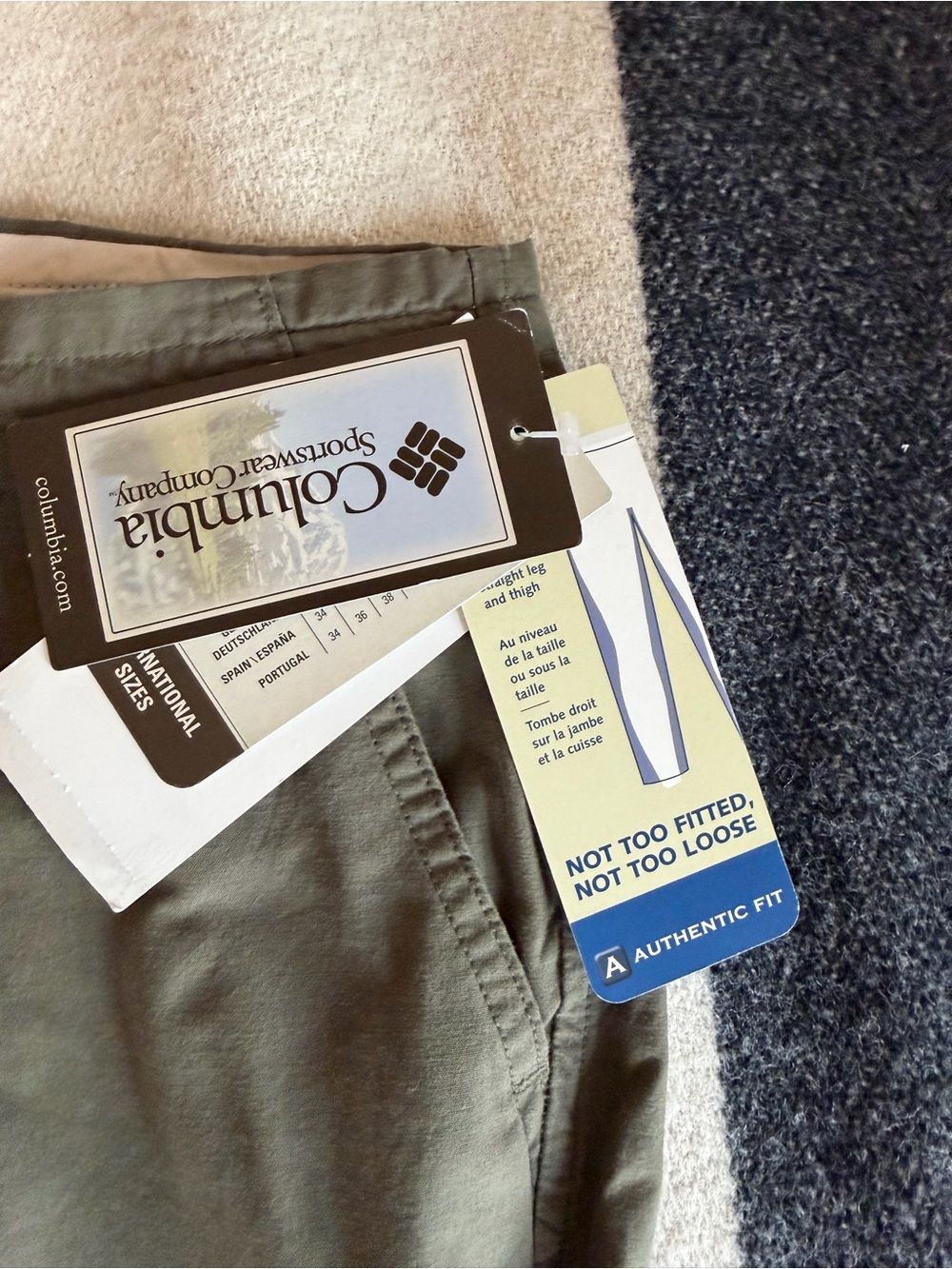 BNWT Columbia Relaxed Fit Capri